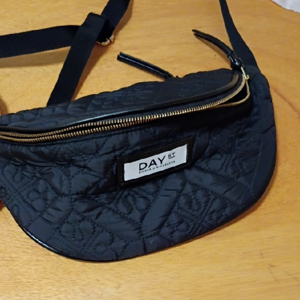 DAY ET Quilted Black Waist Bag
